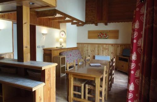 Bessans Apartment | Oceanfront Retreat at Chalet l'aubépine B&B - Rated 8.9