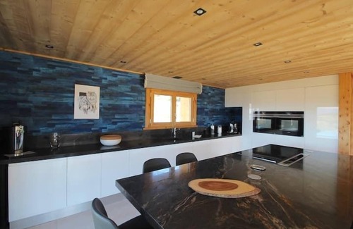 Font-Romeu-Odeillo-Via Ski Chalet | Indulge at Chalet L'Ecrin: Top-Rated Stay in Font-Romeu