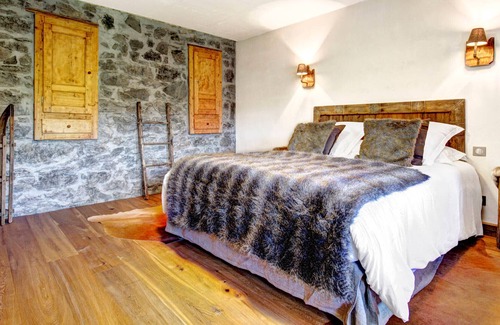La Cote-d'Arbroz Ski Chalet | Elegant Chalet La Côte-d'Arbroz: Ideal for Families & Groups