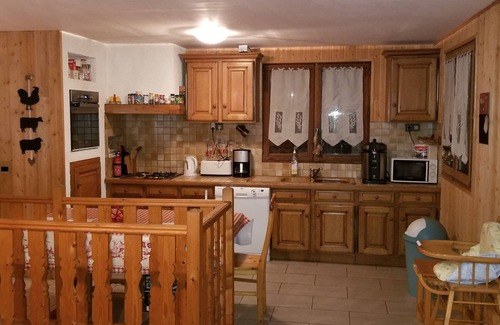 Taintrux House | Relax at Chalet "la croisette" with Ocean and Lake Views