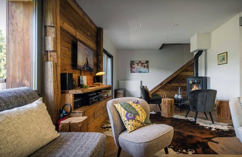 La Clusaz Ski Chalet | Chalet La Frasse: Ski-in Ski-out with Beautiful Piste Views