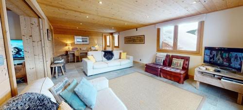 Meribel-Mottaret Apartment | Premier Chalet La Grande Ourse Meribel - Family & Pet Friendly