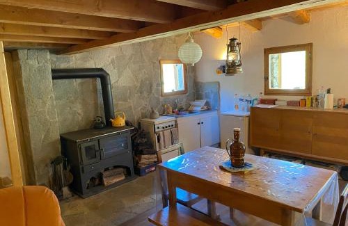 Villar-Saint-Pancrace Ski Chalet | Pet-Friendly Chalet la Lise with Oceanfront Views