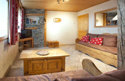 Bessans Apartment | Discover Chalet la Lauzette: Pet & Child Friendly Retreat