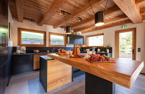 Manigod Ski Chalet | Relaxing Chalet La Manigodine with Private Pool & Spa