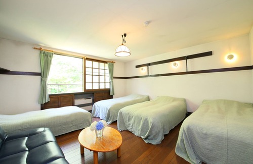 Minakami House | Eco-Friendly Chalet La Neige with Spa and Hot Tub