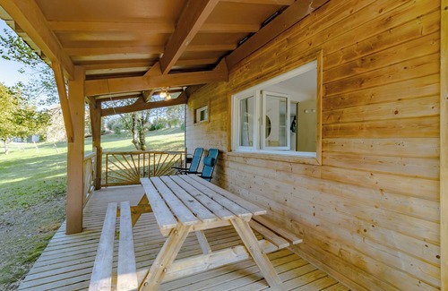 Paulin House | Unforgettable Stay at 'Chalet La Noyeraie En Périgord Noir'