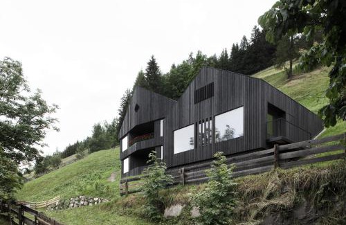 Mareo Ski Chalet | Oceanfront Escape at Chalet La Pedevilla - Rated 9.7/10