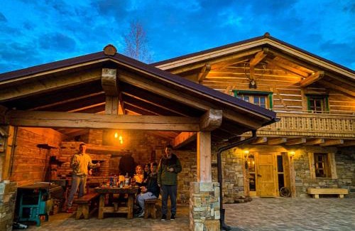 Yasinia House | Experience Family-Friendly Comfort at Chalet Laitner