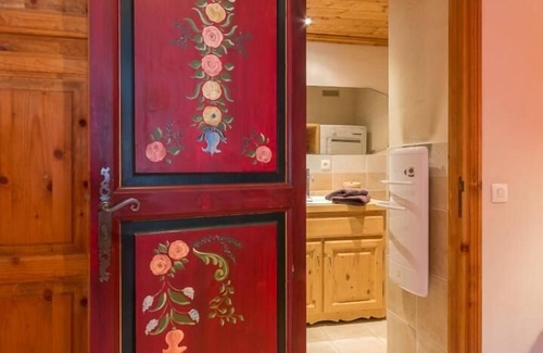 Saint-Bon-Tarentaise House | Top-Rated Chalet LE BAS DE Lune with Family-Friendly Amenities