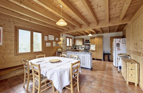 Pelvoux Ski Chalet | Family-Friendly Escape at Chalet Le Bouquetin