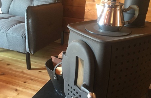 Le Menil Ski Chalet | Relaxing Chalet Le Cactus with Outdoor Sauna & Lake View