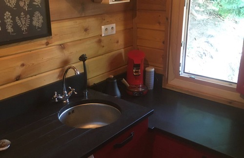 Le Menil Ski Chalet | Relaxing Chalet Le Cactus with Outdoor Sauna & Lake View