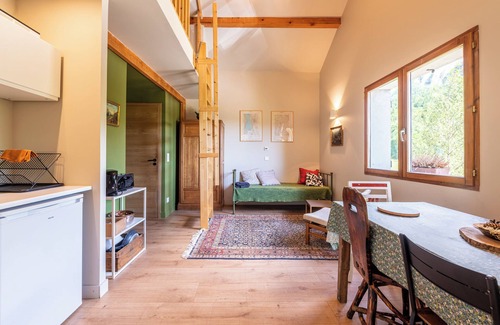 Les Deserts Ski Chalet | Chalet 'Le De Plainpalais' with Mountain View, Private Terrace and Wi-Fi