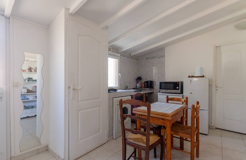Peyrolles-en-Provence Ski Chalet | Relaxing Chalet 'Les Collins Du Sud' with Mountain Views