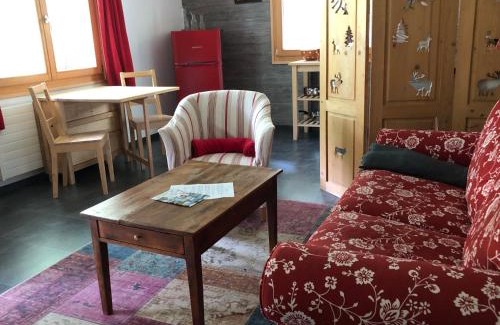 Champery Apartment | Pet-Friendly Retreat: Chalet le Knou with 9.5/10 Rating