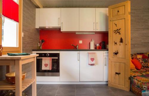 Champery Apartment | Pet-Friendly Retreat: Chalet le Knou with 9.5/10 Rating
