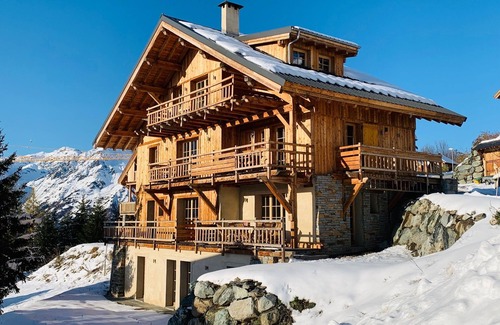 Villard-Reculas Ski Chalet | Discover Chalet Le Montana 2: Rated 9.8 with Pool & Spa