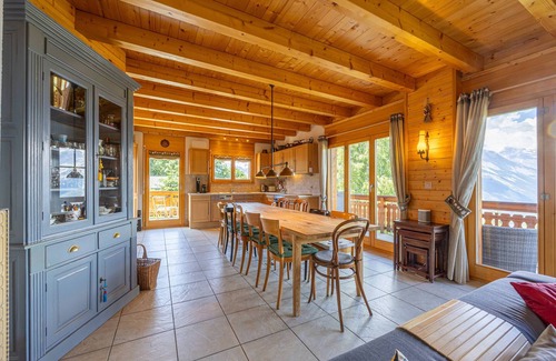 Saint-Pierre-de-Clages Ski Chalet | Experience Chalet Le Papillon with Sauna & Spa Amenities
