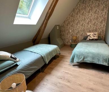 Boutx Ski Chalet | Discover Chalet Le René-Sens: Oceanfront with Hot Tub