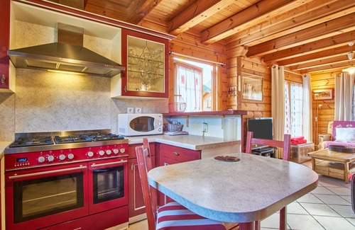 Gresse-en-Vercors Ski Chalet | Chalet 'Le Serac': Mountain Views & Private Terrace Awaits