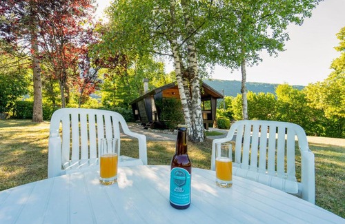 Sevrier Ski Chalet | Chalet lEdelweiss: Family-Friendly Retreat with Ocean Views