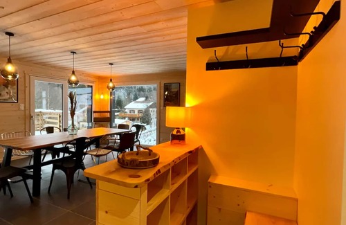Gerbepal Ski Chalet | Inviting Chalet 'Les 2 Marmottes' with Mountain View & Spa