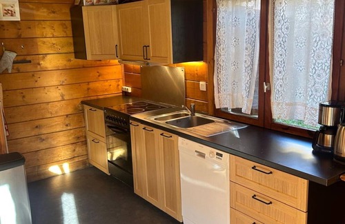 Mont-de-Lans Ski Chalet | Top-Rated Chalet - LES DEUX ALPES with Spa & Pet-Friendly Options