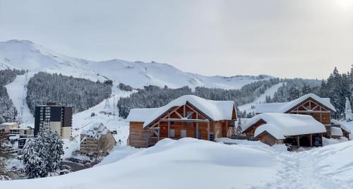 Laveissiere Apartment | Inviting Chalet au Pied des Pistes with Terrace and 2 Bedrooms