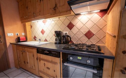 Sollieres-Sardieres Ski Chalet | Guest Rated 10/10: Chalet Les Liouès - Family & Pet Friendly