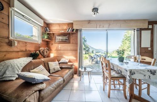 Vacheresse Apartment | Charming Chalet Les Mios: Family-Friendly Getaway Awaits