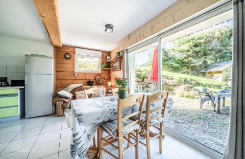 Vacheresse Apartment | Charming Chalet Les Mios: Family-Friendly Getaway Awaits