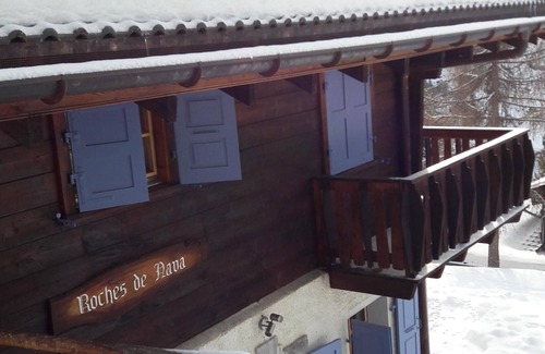 Saint-Luc Ski Chalet | Discover Relaxation at Chalet les Roches de Nava
