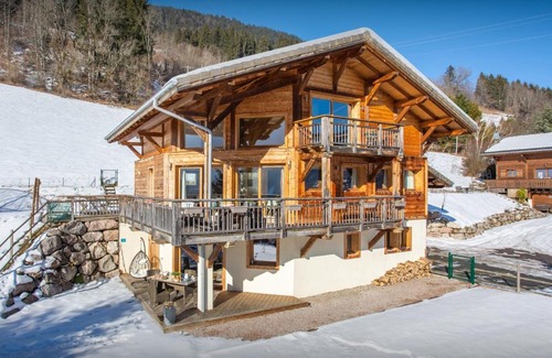 Seytroux Ski Chalet | Elegant Chalet Levant Blanc - 4-Star with Hot Tub & Pool