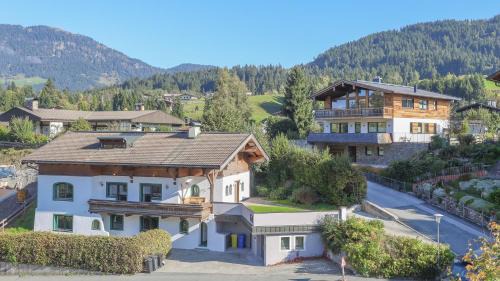 Fieberbrunn Apartment | Pet-Friendly Chalet Lindau Fieberbrunn - Guest Rated 9/10