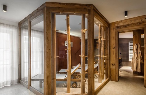 Mareo Ski Chalet | Chalet Lujanta with a view of the Dolomites