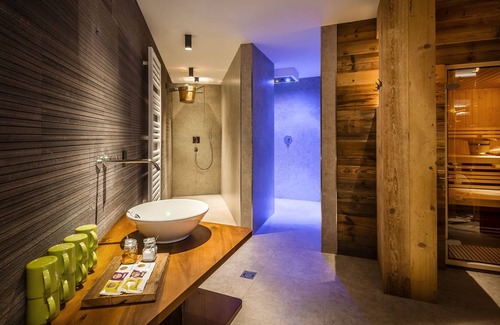 Mareo Ski Chalet | Chalet Lujanta with a view of the Dolomites