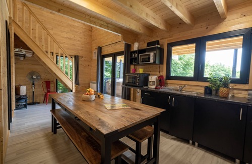 Chamberet Ski Chalet | Relax at Chalet Luxor & Spa with Pool and Pet-Friendly Stay