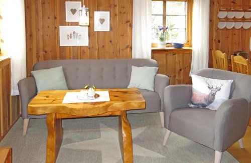 Balestrand Ski Chalet | Pet-Friendly Retreat: Chalet Målsnes - FJS015 by Interhome