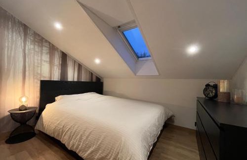 Ny Ski Chalet | Oceanfront Retreat at Chalet Mésange - 4-Star Getaway