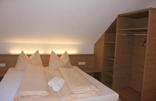 Huben House | Chalet Mühle: Pet-Friendly Retreat with Breakfast Included