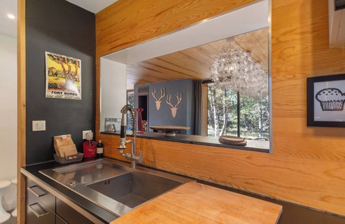 Superbolquere Ski Chalet | Chalet 'Magnifique Moderne Familial' with Mountain View, Private Terrace and Wi-Fi