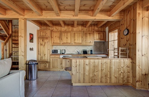 Riddes Ski Chalet | Idyllic Chalet Mandalay with Lake Views in La Tzoumaz