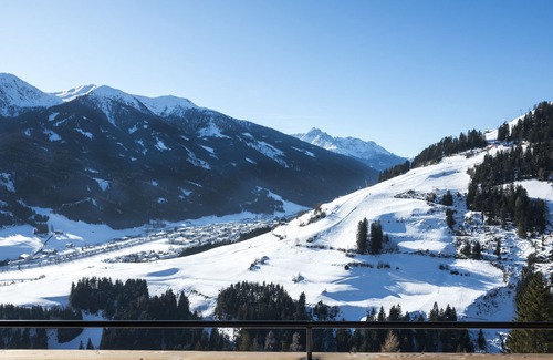 Heinfels House | Discover Chalet MESH-Mittereggerschneiderhof in the Dolomites