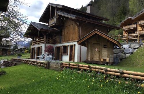 Morzine Ski Chalet | Child-Friendly Retreat at Chalet Mitch - Rated 9.7/10