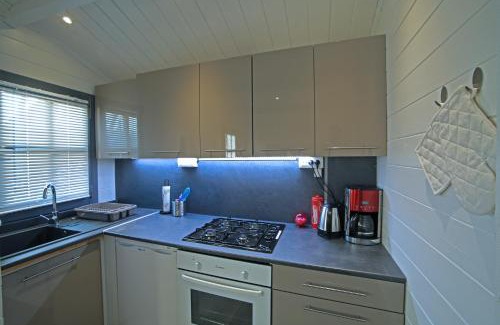 Camaret-sur-Aigues Ski Chalet | Inviting Chalet Mont Ventoux with Pool & Hot Tub Amenities