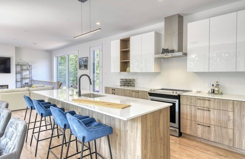 La Conception Ski Chalet | Chalet Montana in Bel Air - 4BDR Modern Tremblant Retreat with Hot Tub