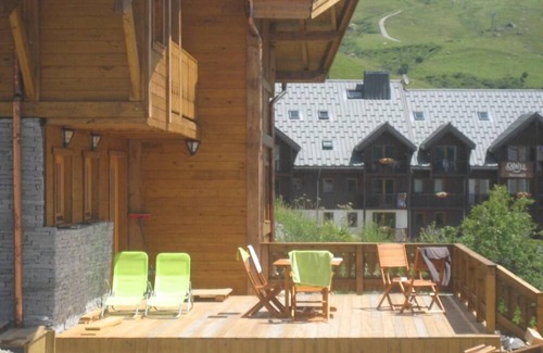 Montgellafrey Ski Chalet | Discover Chalet Montgellafrey: Pet-Friendly Retreat with Pool