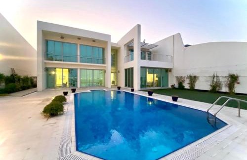 Sakhir Villa | Chalet N Durrat Albahrain: Private Pool & Beach Access