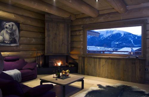 Superbolquere Ski Chalet | Experience the Elegance of Chalet Nanook in the Pyrénées